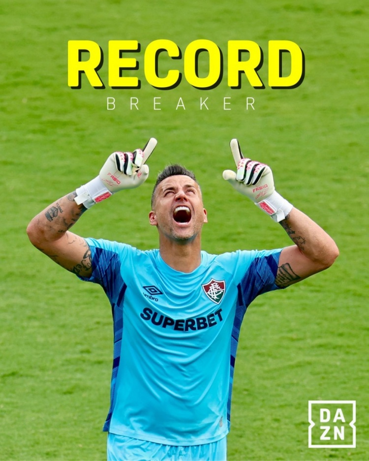 专家：44岁的法比奥打破了希尔顿保持的出场纪录，多么伟大的成就