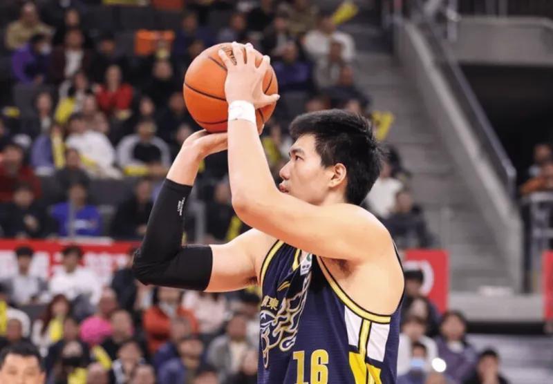 开云下载-广东大胜同曦！焦泊乔暴走，三外集体打铁，郭昊文哑火！