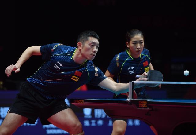 刘诗雯负朱雨玲止步女单八强 “昕雯”组合双线告负